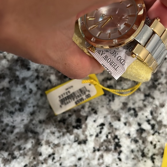 NWT Invicta Women’s Two Tone Watch - Picture 5 of 6